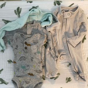 Simple Joys Carter Preemie set, 3 onesies and zip up sleeper